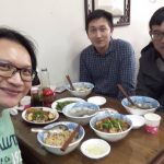 108年12月20日泰國老師與我校吳立心與助理於校外用餐同時討論試驗分工事宜。